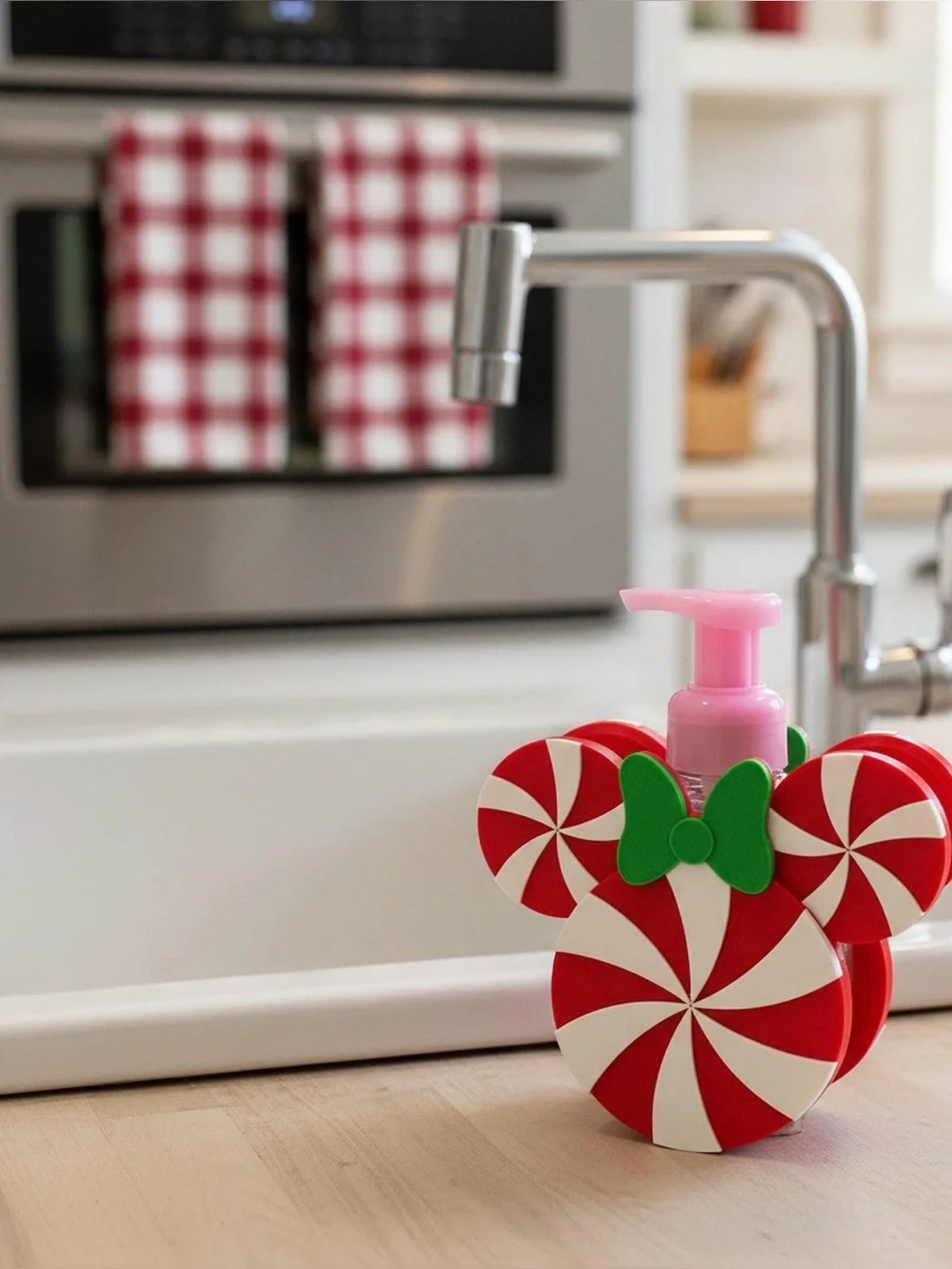 Christmas Minnie Mouse Peppermint Foaming Soap Dispenser Holder – 3D-Printed